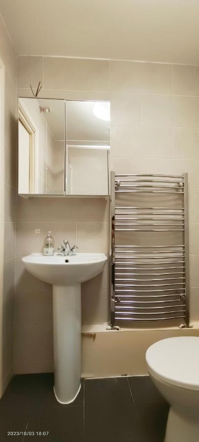 فيلا Clapham Garden Near Battersea Park لندن المظهر الخارجي الصورة