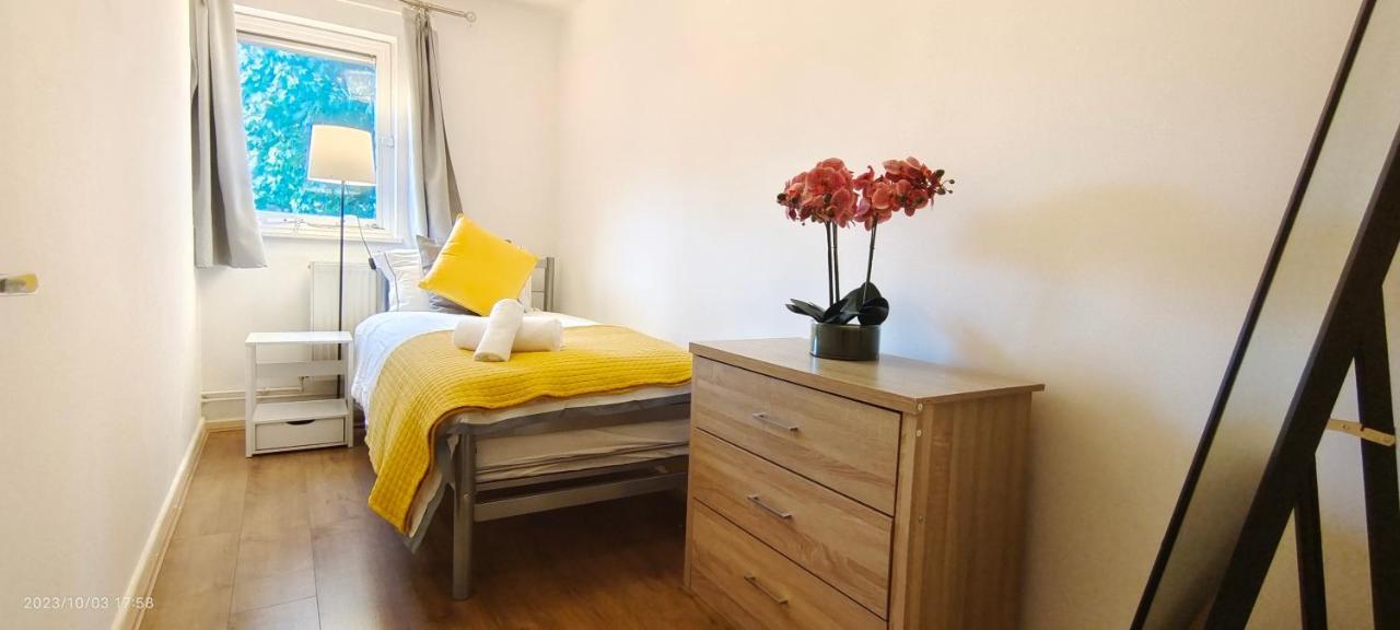 فيلا Clapham Garden Near Battersea Park لندن المظهر الخارجي الصورة
